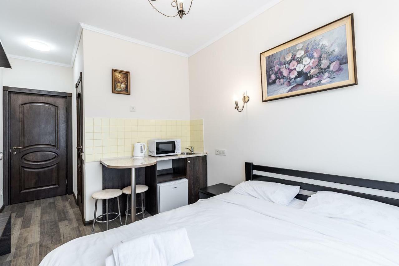 Opera House Apartment 2 Lviv Kültér fotó